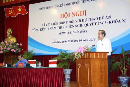 Phó Thủ tướng Thường trực Trương Hòa Bình phát biểu chỉ đạo tại hội nghị.